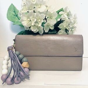 Louis Vuitton Epi Leather Sarah Long Wallet LAVENDER